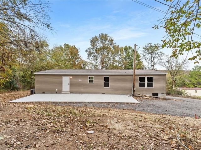 424 Hiwassee Rd, Lebanon, TN 37087