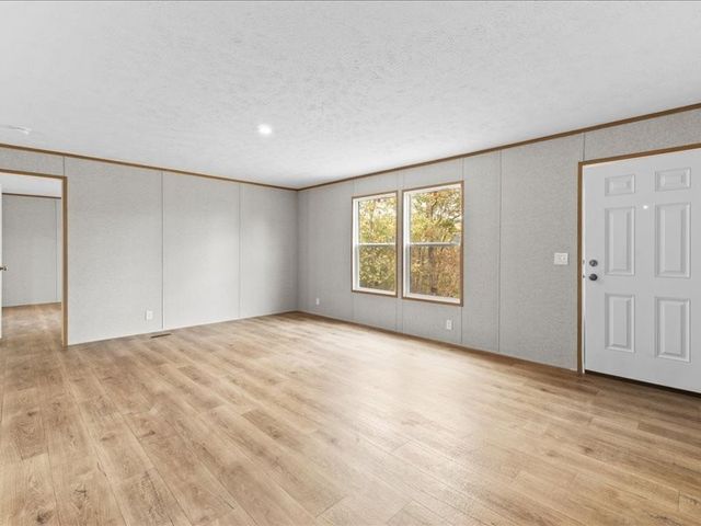 424 Hiwassee Rd, Lebanon, TN 37087