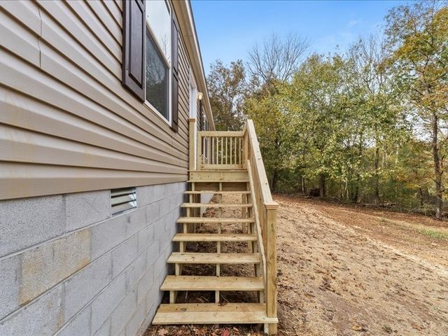 424 Hiwassee Rd, Lebanon, TN 37087