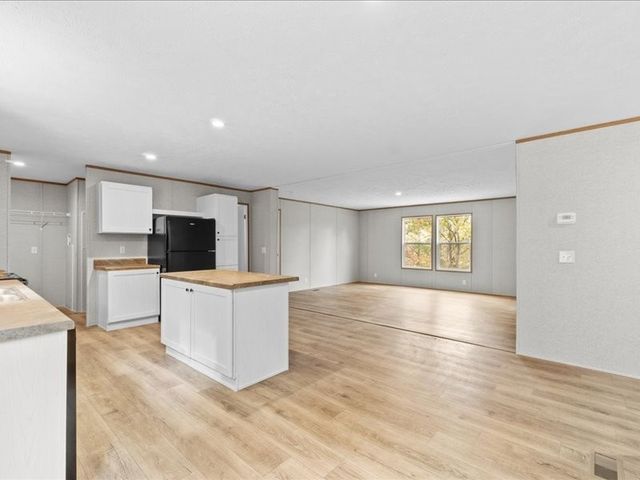 424 Hiwassee Rd, Lebanon, TN 37087