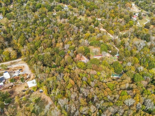 424 Hiwassee Rd, Lebanon, TN 37087