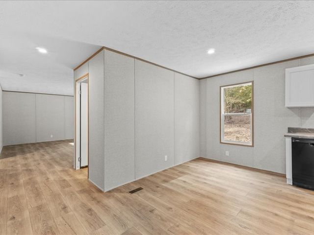 424 Hiwassee Rd, Lebanon, TN 37087