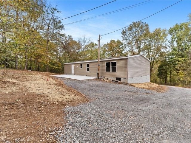 424 Hiwassee Rd, Lebanon, TN 37087