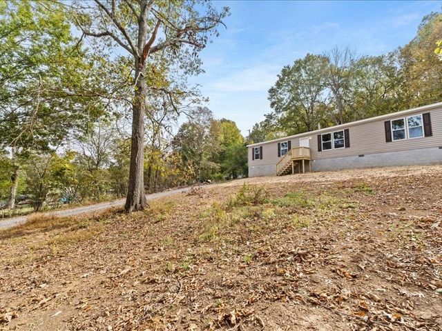 424 Hiwassee Rd, Lebanon, TN 37087