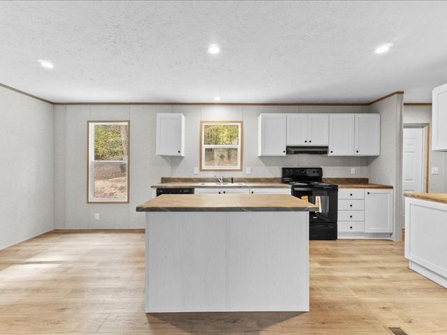 424 Hiwassee Rd, Lebanon, TN 37087