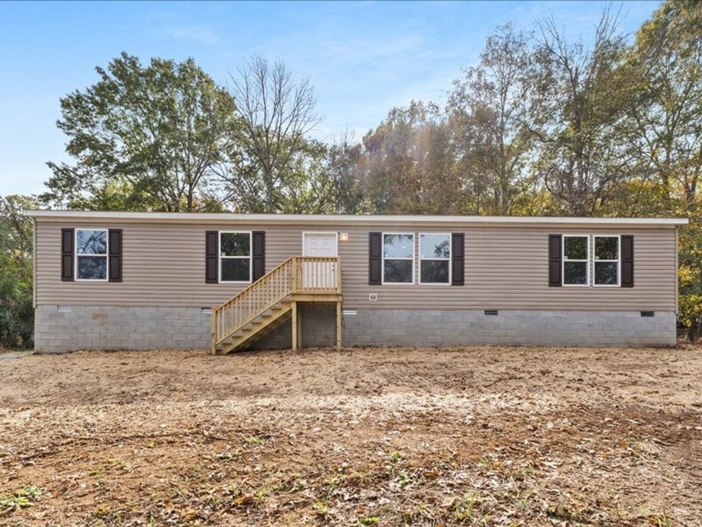 424 Hiwassee Rd, Lebanon, TN 37087