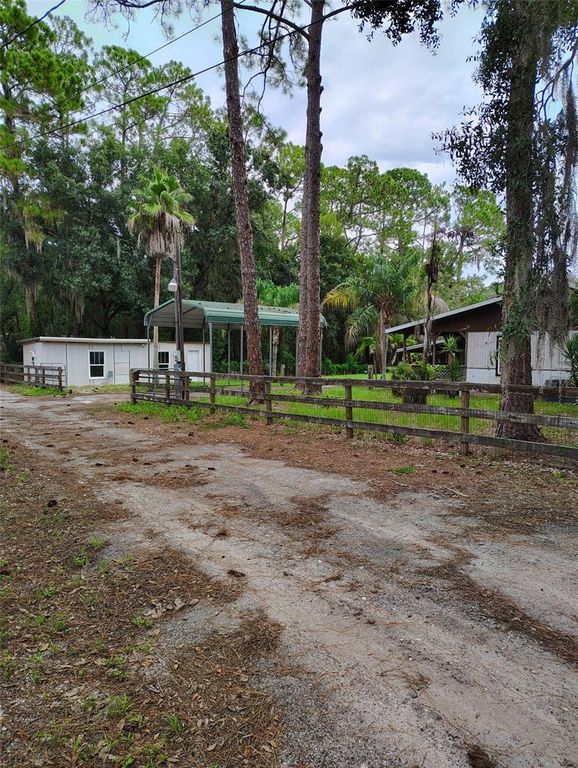 1741 BANANA ROAD, Lakeland, FL 33810