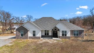 1700 SW 1001 Avenue, Wilburton, OK 74578
