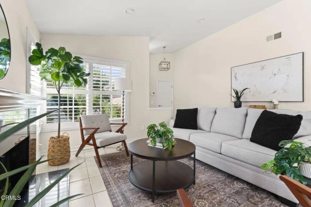 220 Camino El Rincon, Camarillo, CA 93012