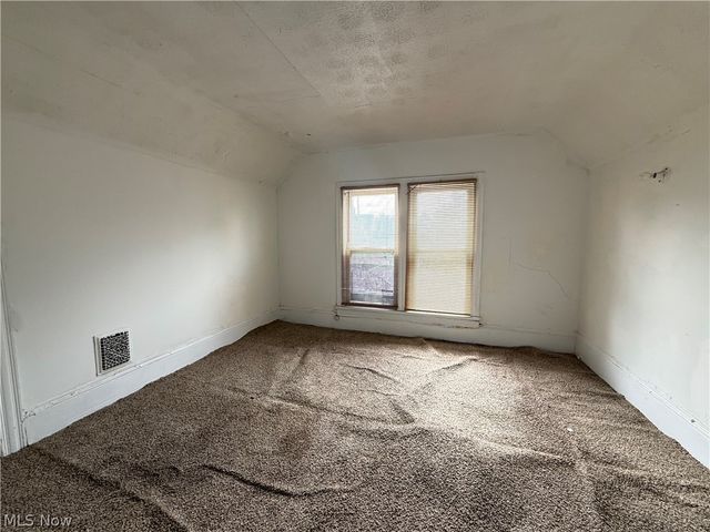 6721 Hough Avenue, Cleveland, OH 44103