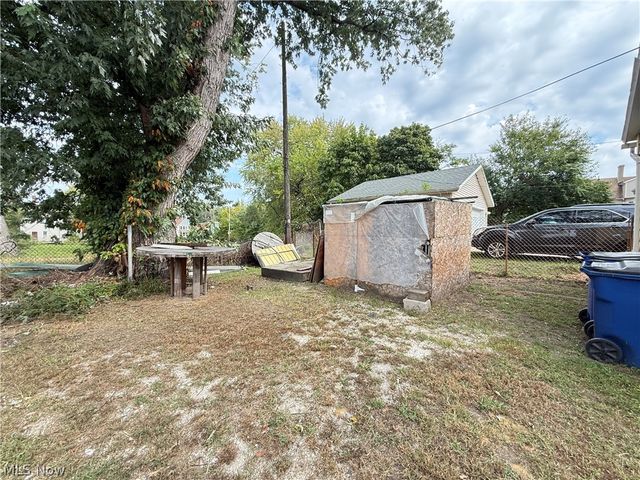 6721 Hough Avenue, Cleveland, OH 44103
