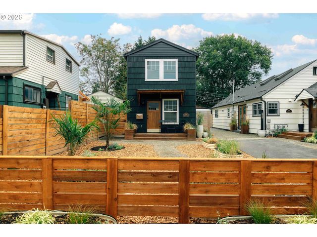 5614 Ne SIMPSON St, Portland, OR 97218