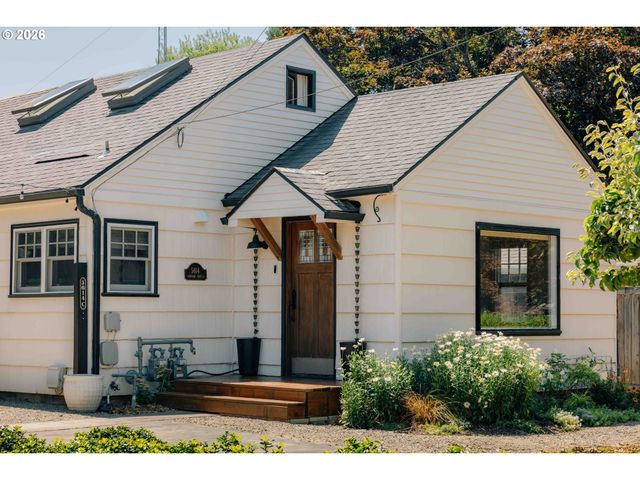 5614 Ne SIMPSON St, Portland, OR 97218