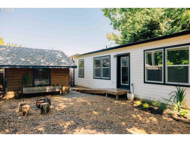 5614 Ne SIMPSON St, Portland, OR 97218