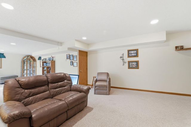 534 168th Avenue NE, Andover, MN 55304