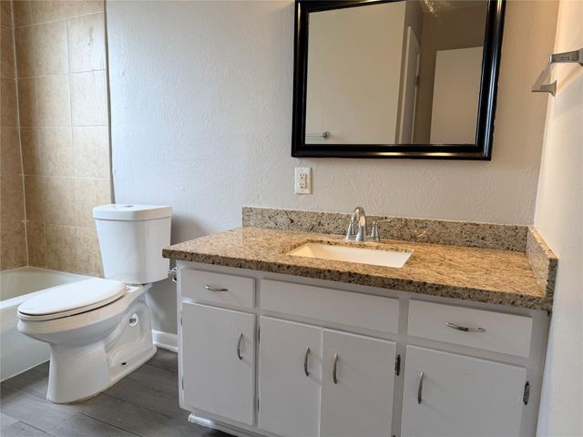 2101 6th Avenue N 6, Texas City, TX 77590