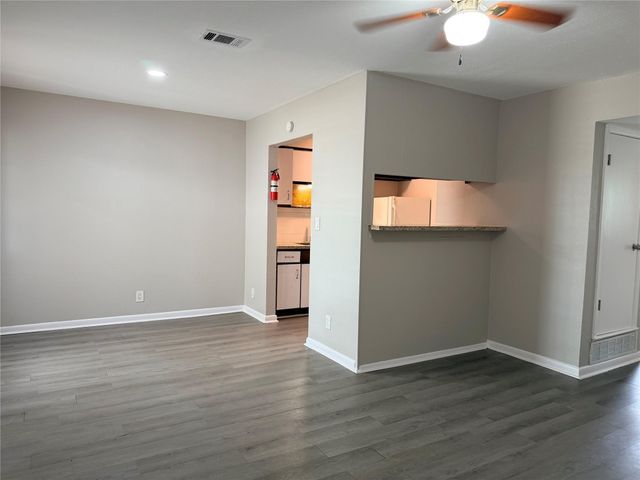 2101 6th Avenue N 6, Texas City, TX 77590