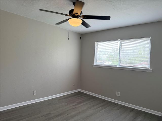 2101 6th Avenue N 6, Texas City, TX 77590