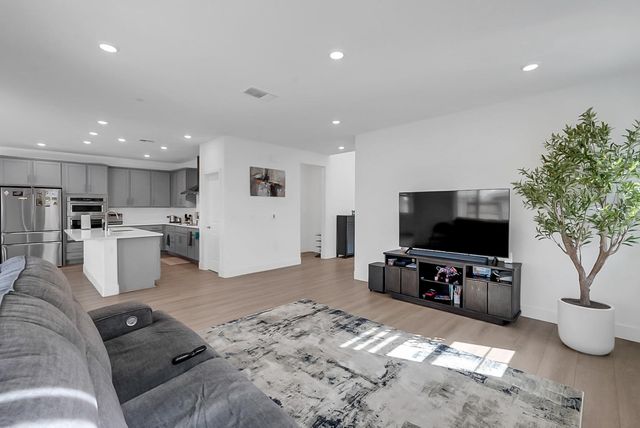 3277 Starburst St, Manteca, CA 95337