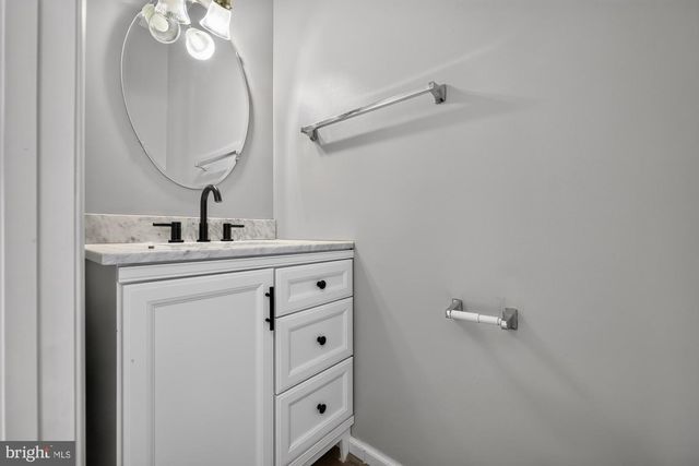 17694 AVENEL LN, Dumfries, VA 22026