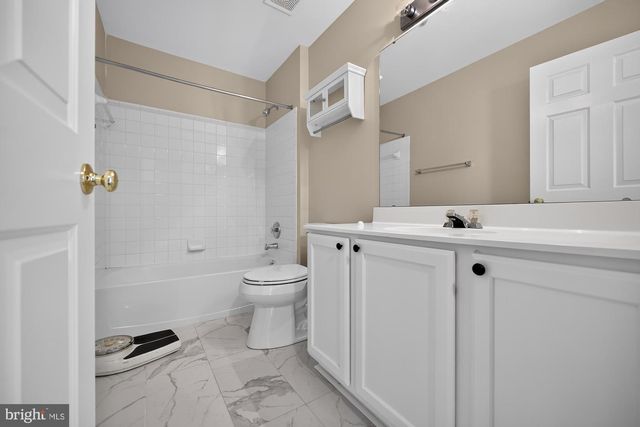 17694 AVENEL LN, Dumfries, VA 22026