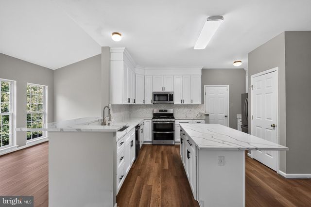 17694 AVENEL LN, Dumfries, VA 22026
