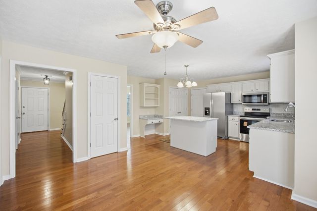 102 Iron Liege Drive, Danville, KY 40422