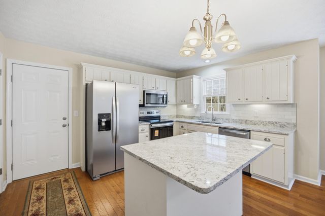 102 Iron Liege Drive, Danville, KY 40422