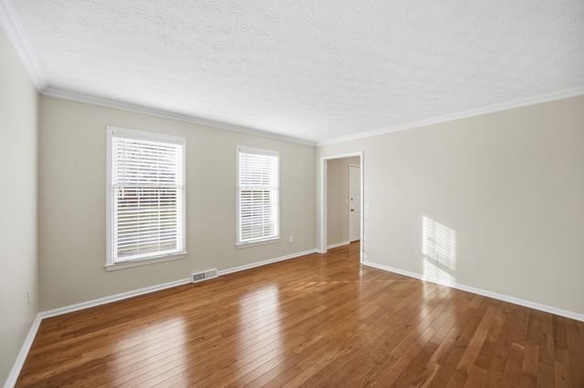 102 Iron Liege Drive, Danville, KY 40422