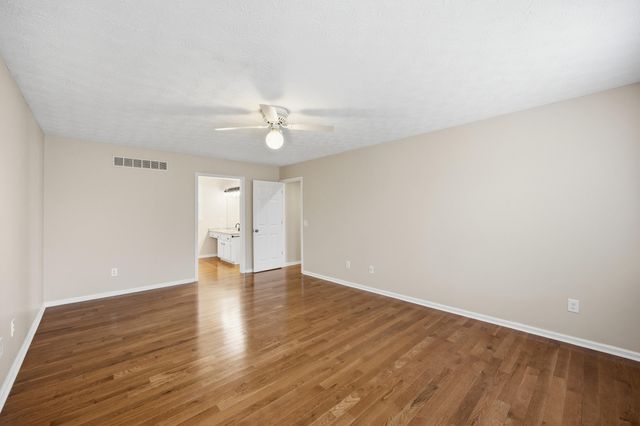 102 Iron Liege Drive, Danville, KY 40422