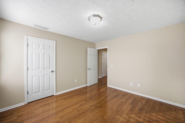 102 Iron Liege Drive, Danville, KY 40422