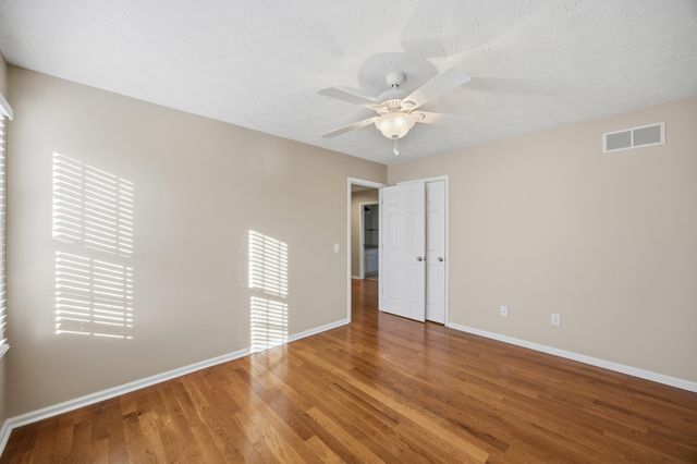 102 Iron Liege Drive, Danville, KY 40422