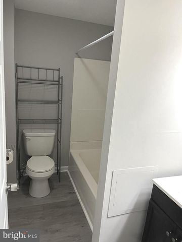 10 W 4TH ST, Pottstown, PA 19464