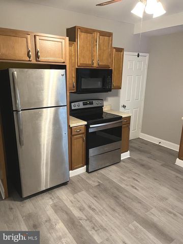 10 W 4TH ST, Pottstown, PA 19464