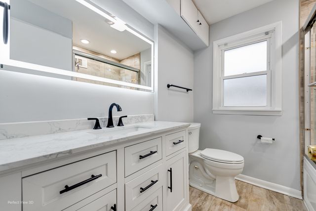 8845 Mango Avenue, Morton Grove, IL 60053