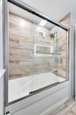 8845 Mango Avenue, Morton Grove, IL 60053