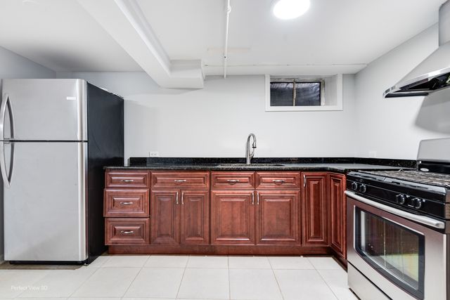 8845 Mango Avenue, Morton Grove, IL 60053