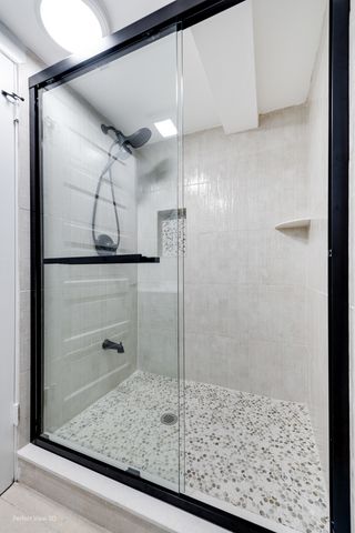 8845 Mango Avenue, Morton Grove, IL 60053