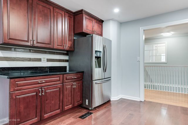 8845 Mango Avenue, Morton Grove, IL 60053