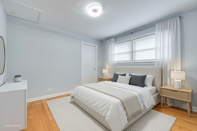 8845 Mango Avenue, Morton Grove, IL 60053