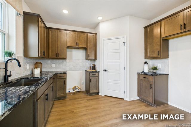 1018 West 1604 North Unit 302, San Antonio, TX 78251