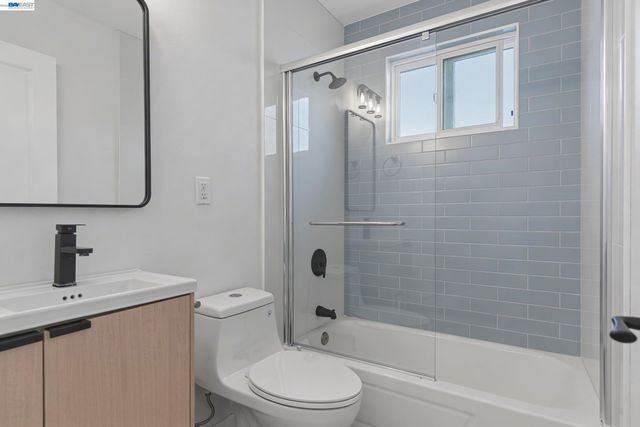 2746 Kelly St, Livermore, CA 94551