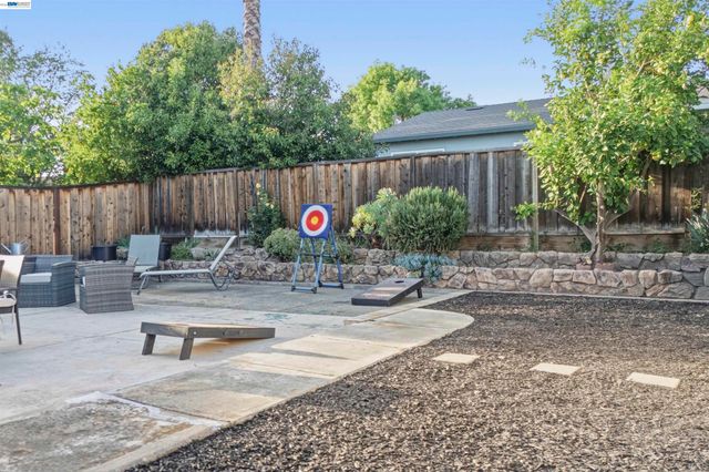 2746 Kelly St, Livermore, CA 94551