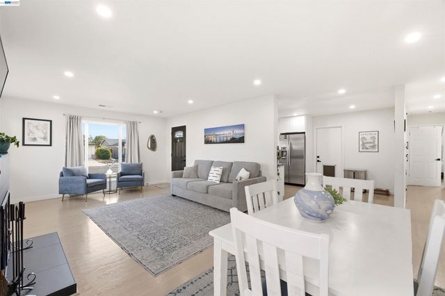 2746 Kelly St, Livermore, CA 94551