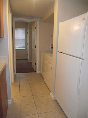 1220 SW 1ST AVENUE 211, Gainesville, FL 32601