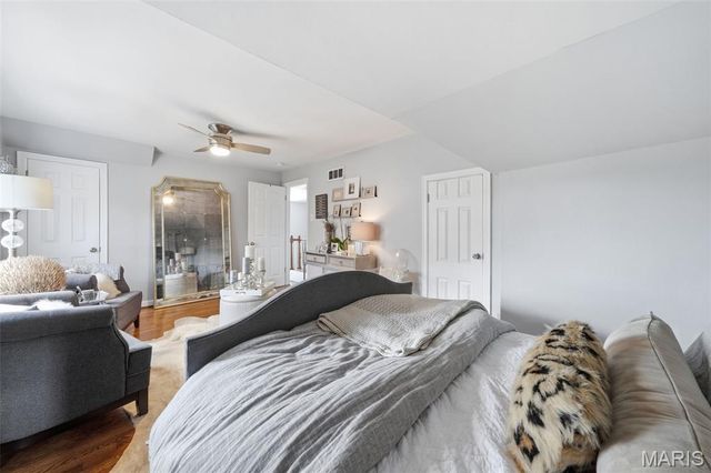 4905 McCausland Avenue, St Louis, MO 63109