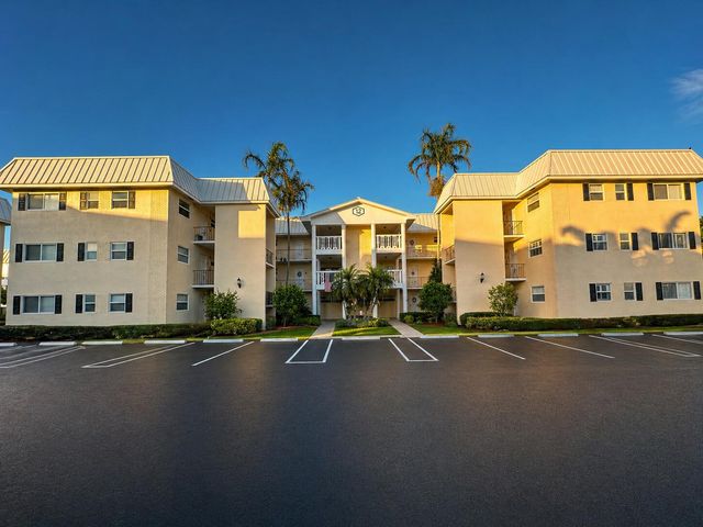 12 Colonial Club Drive 305, Boynton Beach, FL 33435