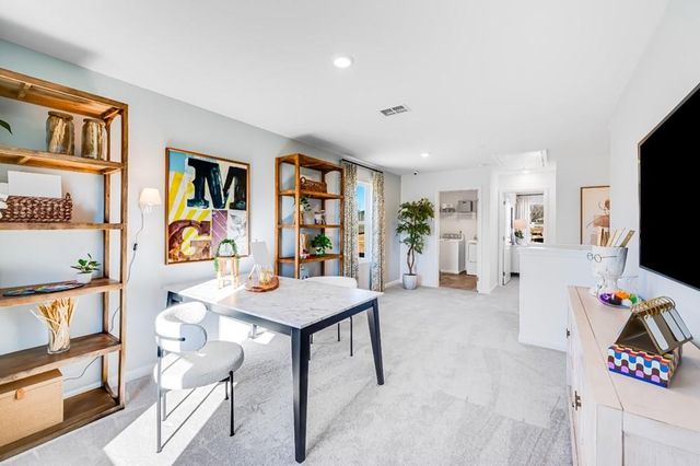 1694 Fawlocke Run, Loganville, GA 30052