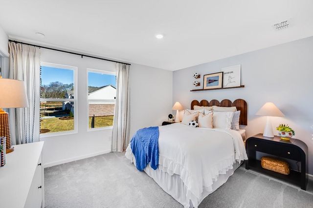 1694 Fawlocke Run, Loganville, GA 30052