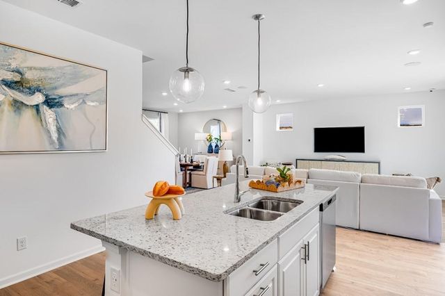 1694 Fawlocke Run, Loganville, GA 30052